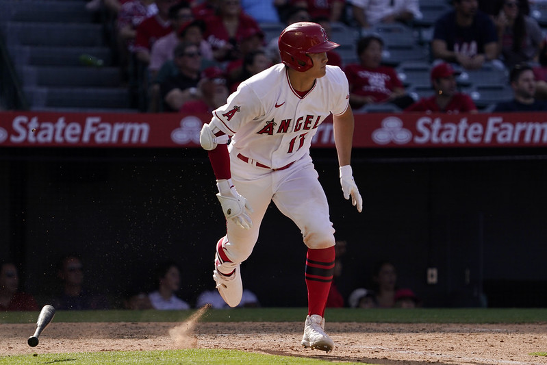 換穿長筒襪　大谷敲2安打