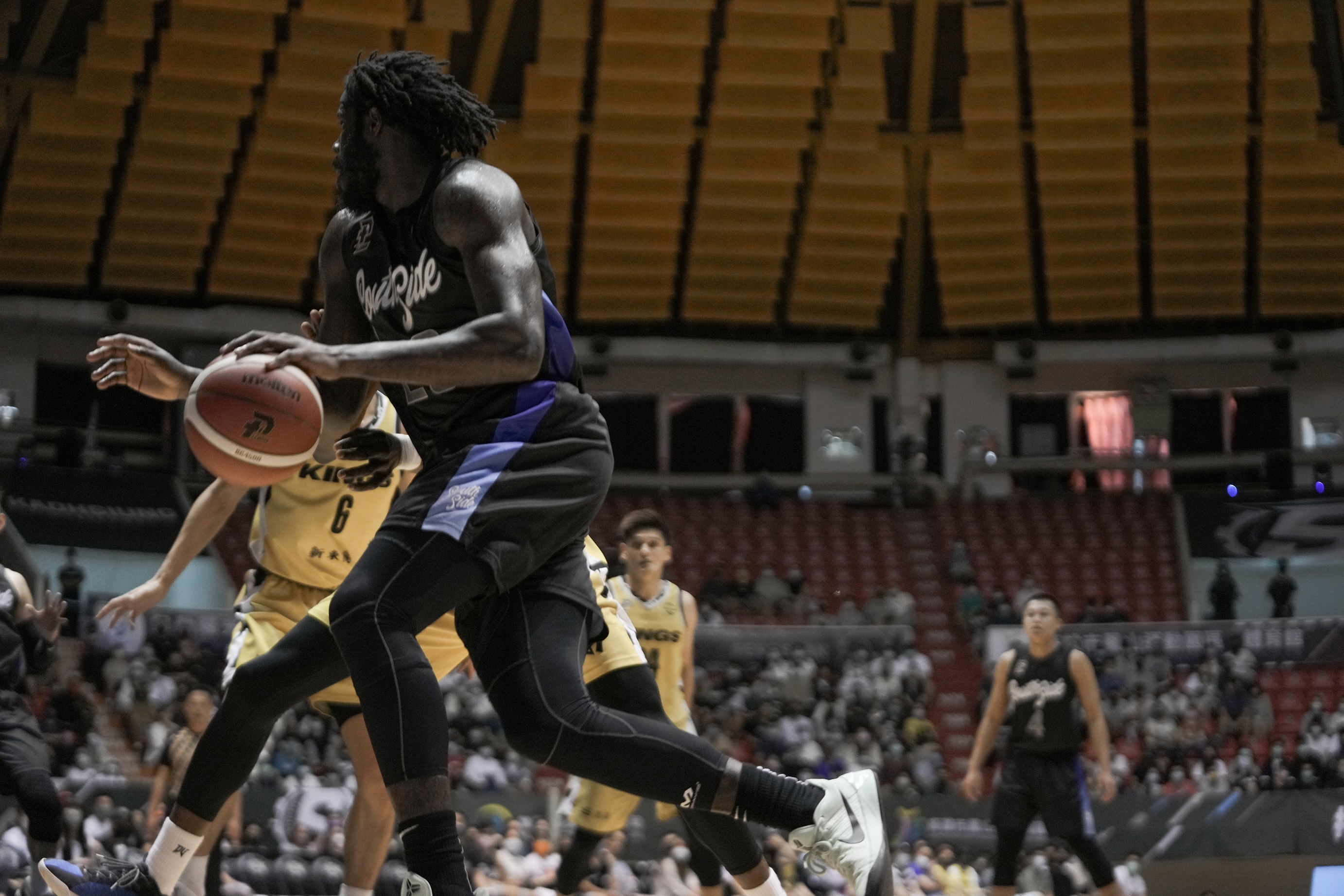 班尼特雙20　鋼鐵人打退國王