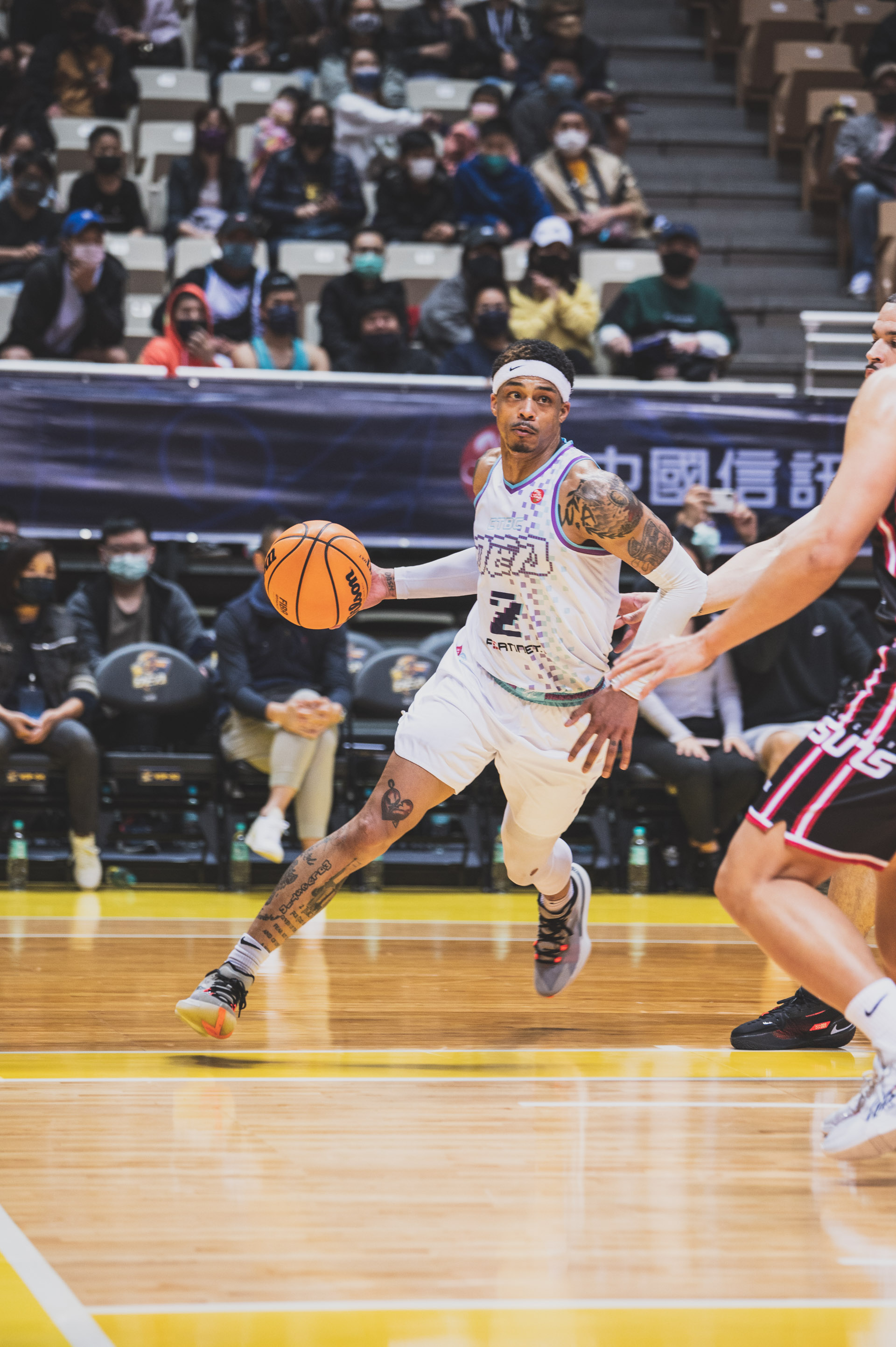 夏樂首度大三元　特攻18分逆轉太陽