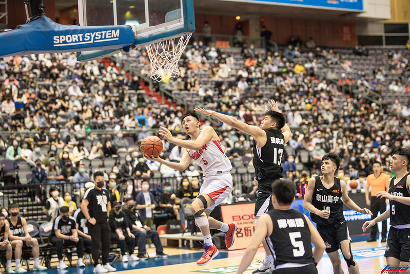 「威狼，摟尬！」　環山部落片翼戰士–陳將双