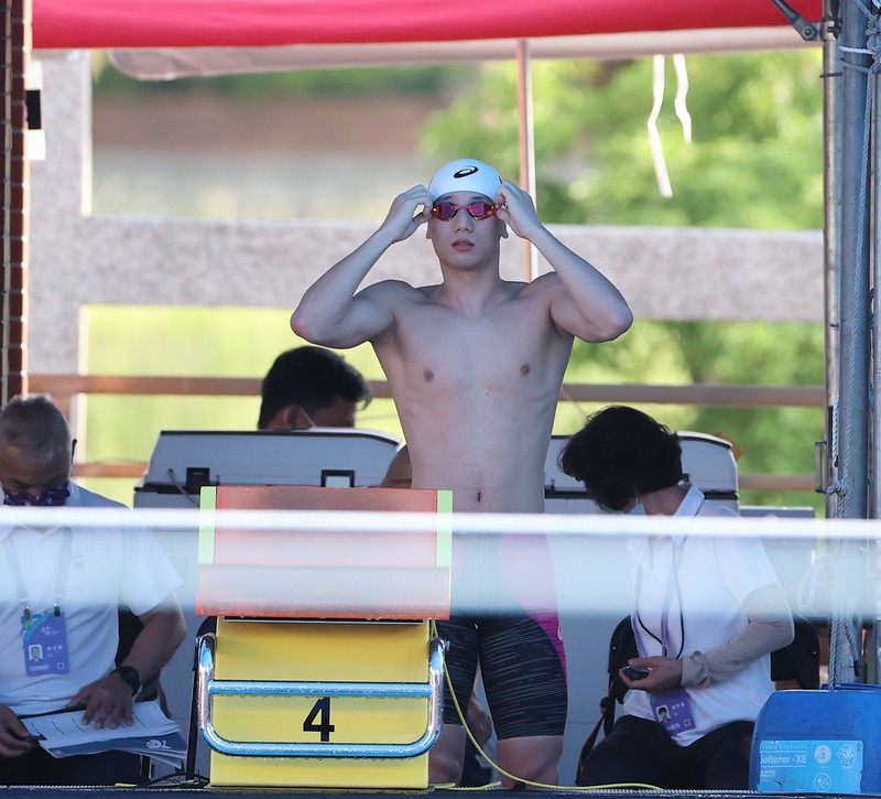 受到水溫過低影響　「台灣蝶王」王冠閎首戰不滿意