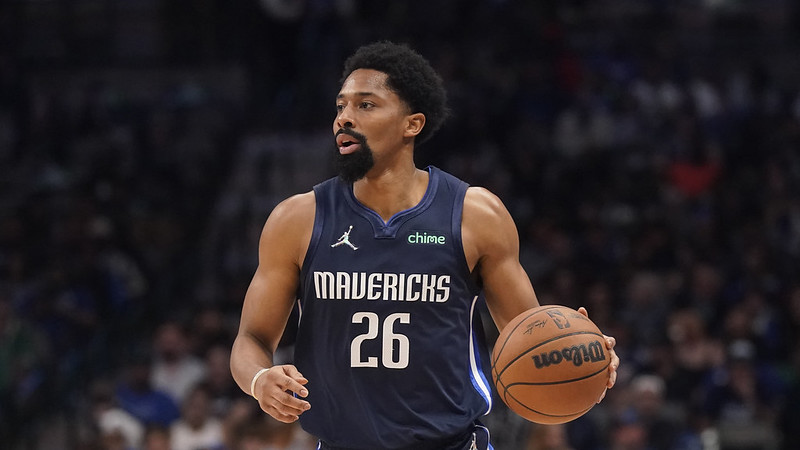 獨行俠勇士老少對決　拾一看好獨行俠戰術執行力