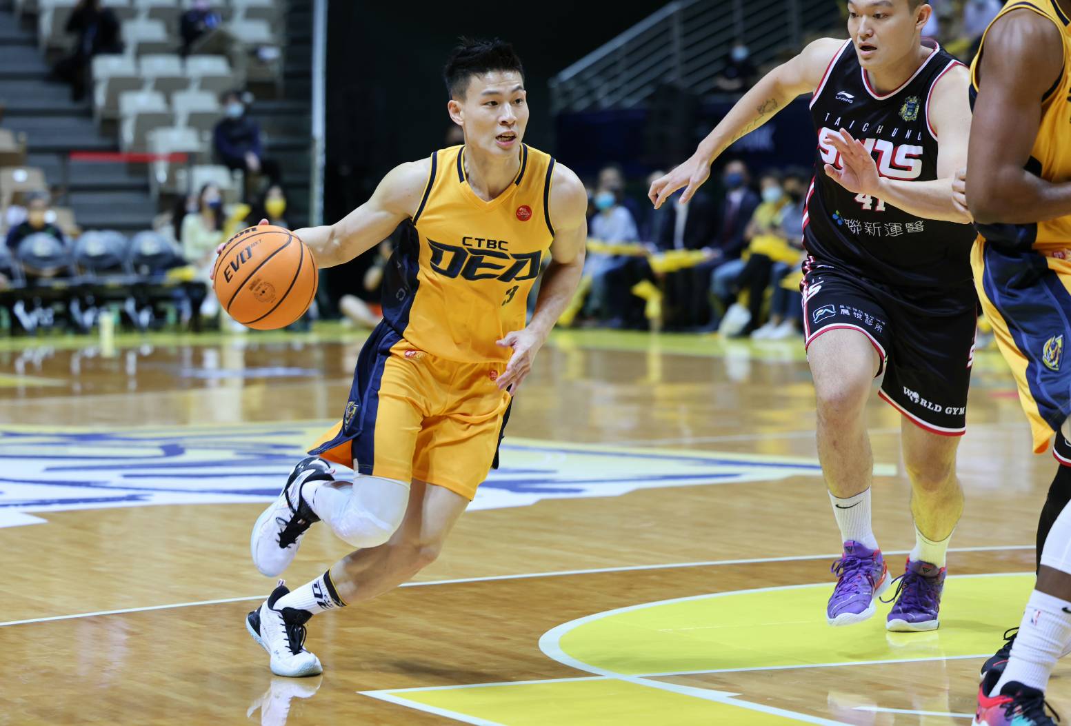 辜董勉勵祭獎賞　特攻變陣奏效