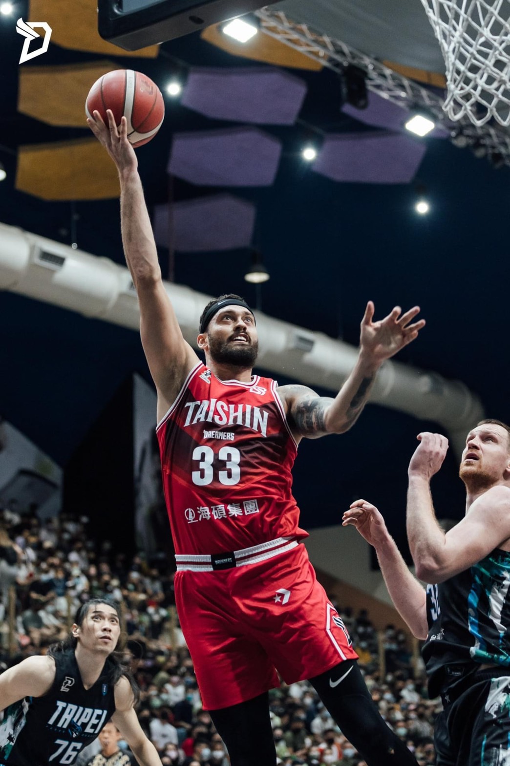 夢想家揚科維奇傷退送醫　總教練坦言：情緒混亂無法思考