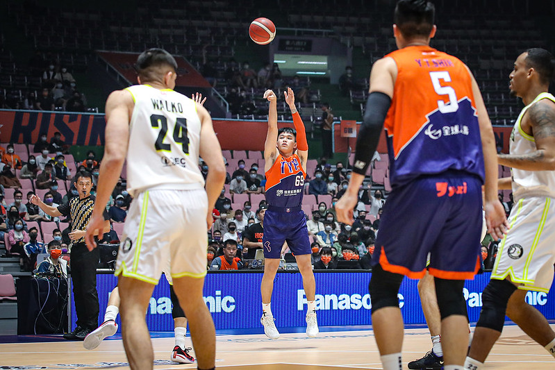 呼應盧峻翔小酌樂趣　領航猿推「69大魔王舉杯歡慶組」