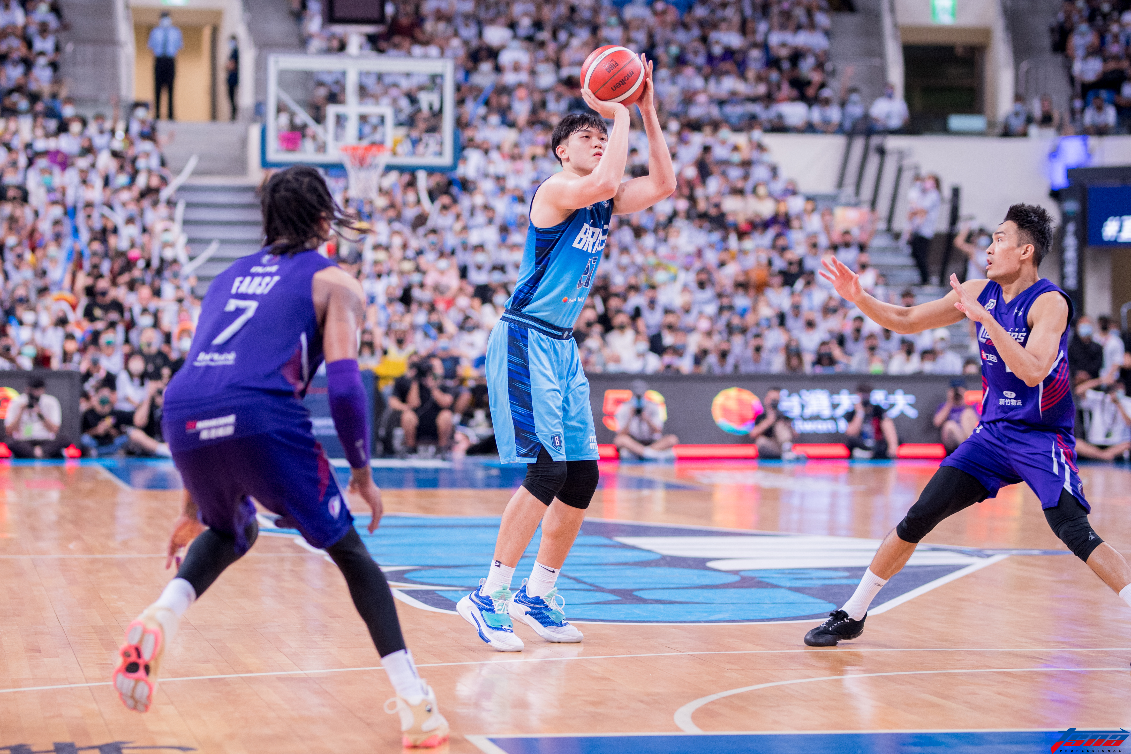 曾文鼎隔空訊息指點　曾祥鈞頂上空缺