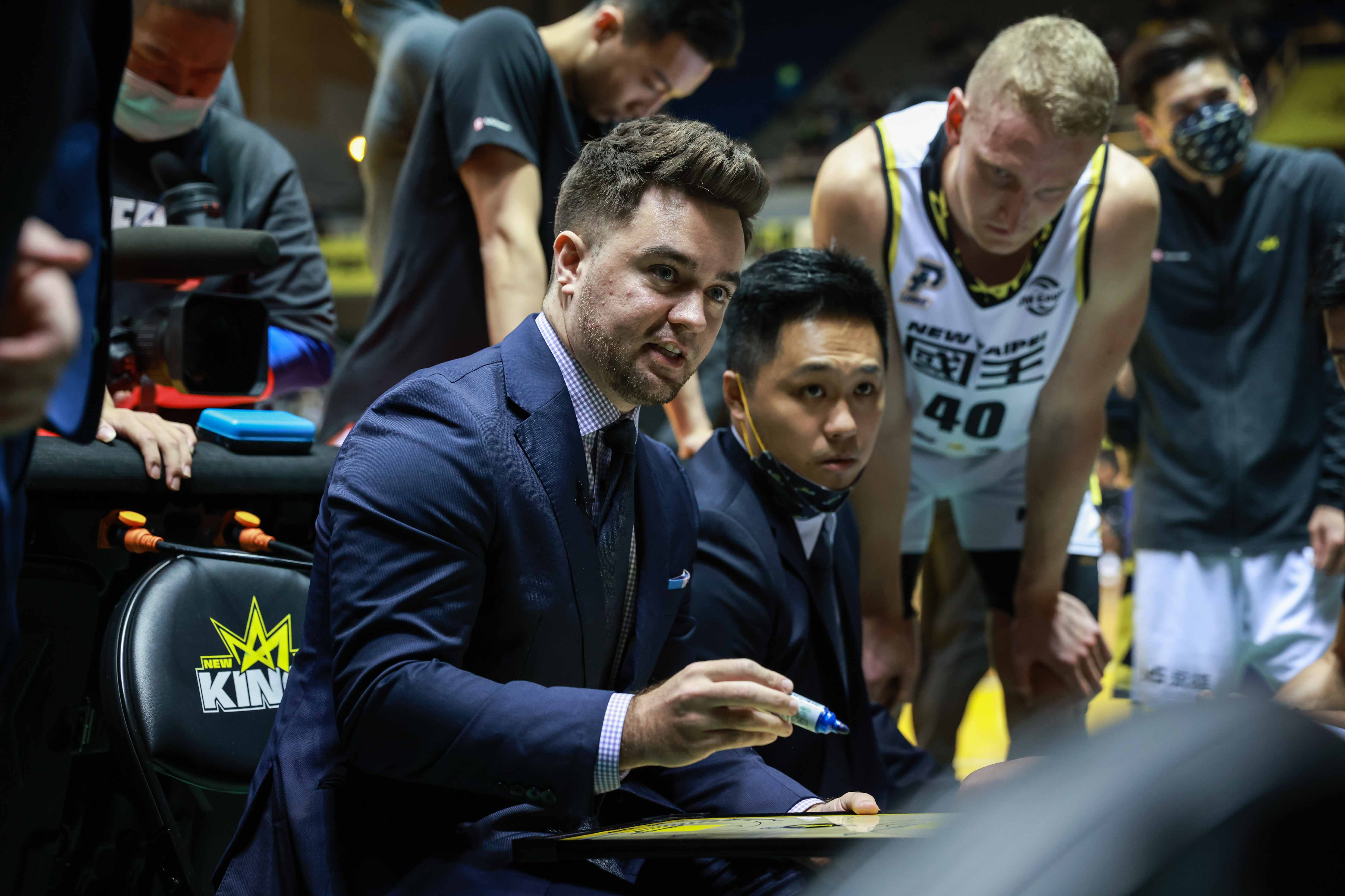 國王總教練萊恩獲留任　簽複數年合約