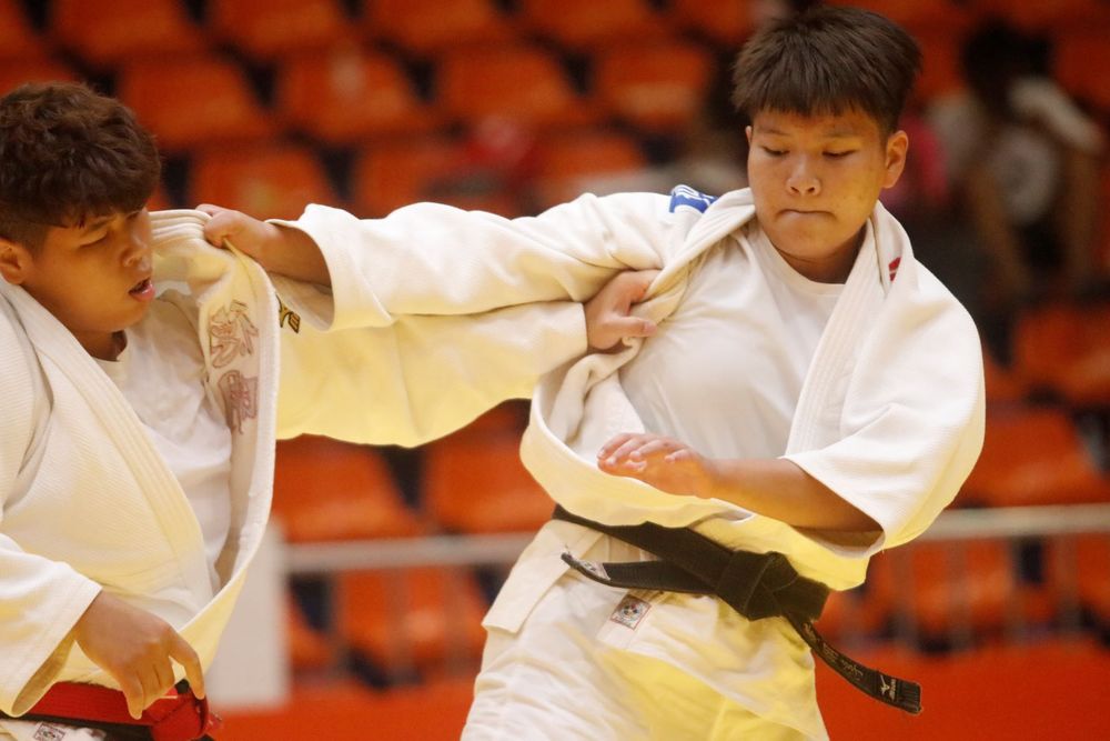 柔道／警大小師妹出招　黃翊淳稱霸大女甲組重量級