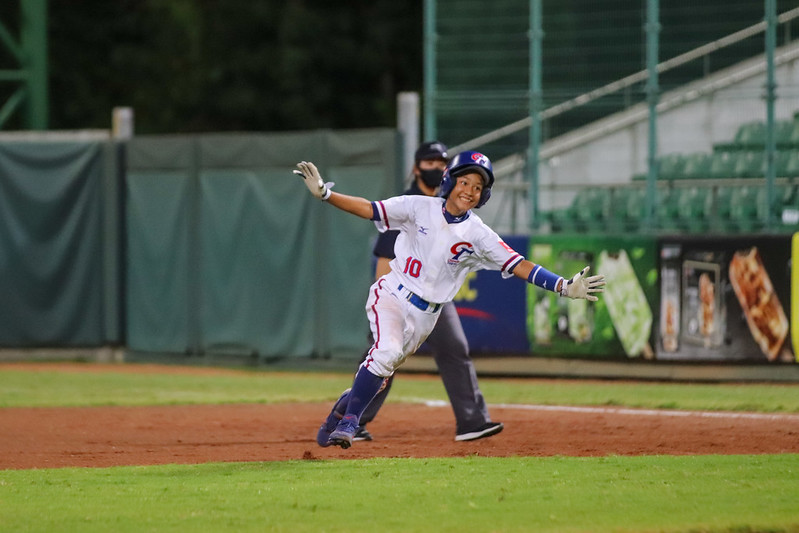 U12》敲再見安前教練如何提點？　陳恩：棒子拿短往左外野打