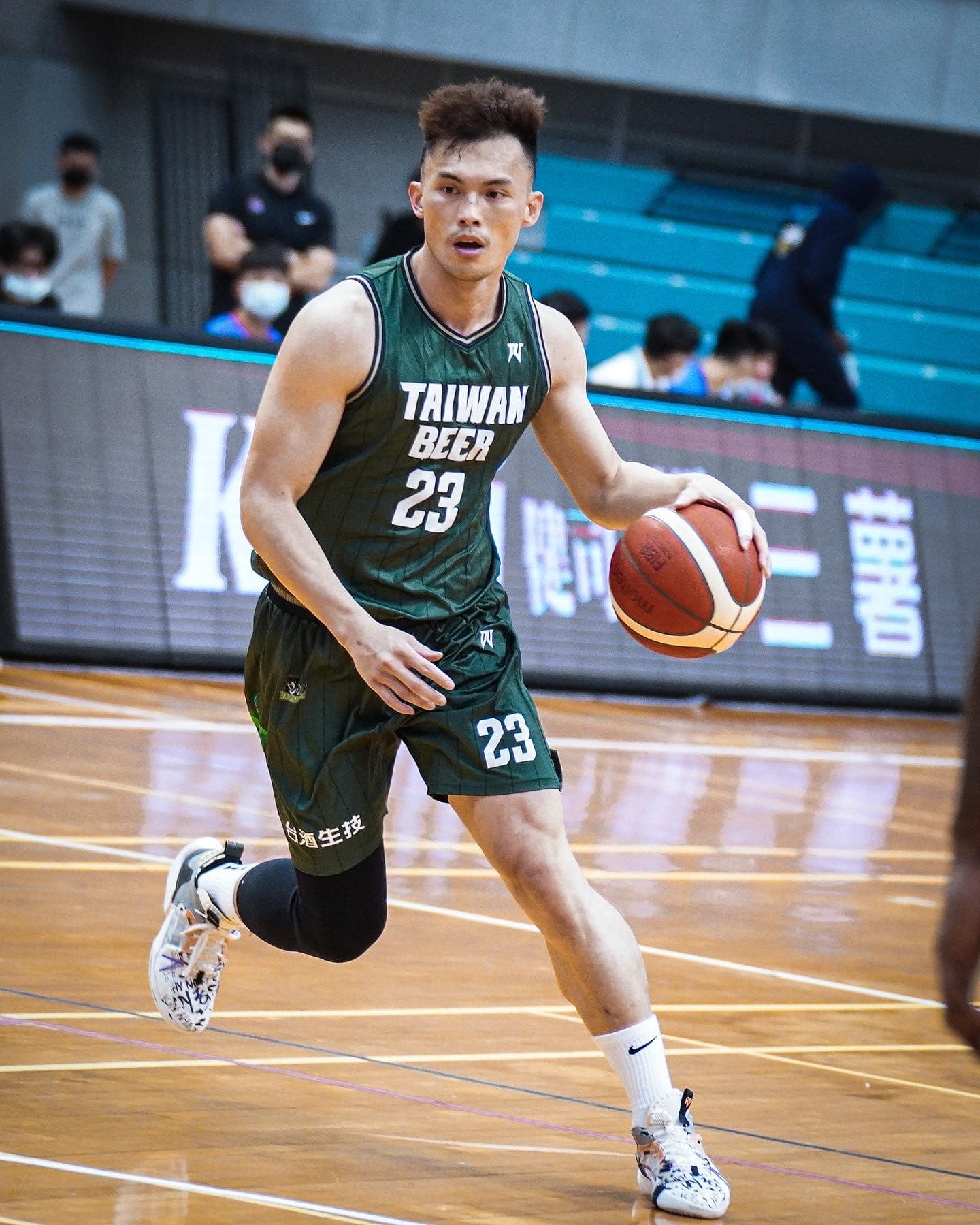 呂奇旻加盟攻城獅　盼再燃燒自己一次