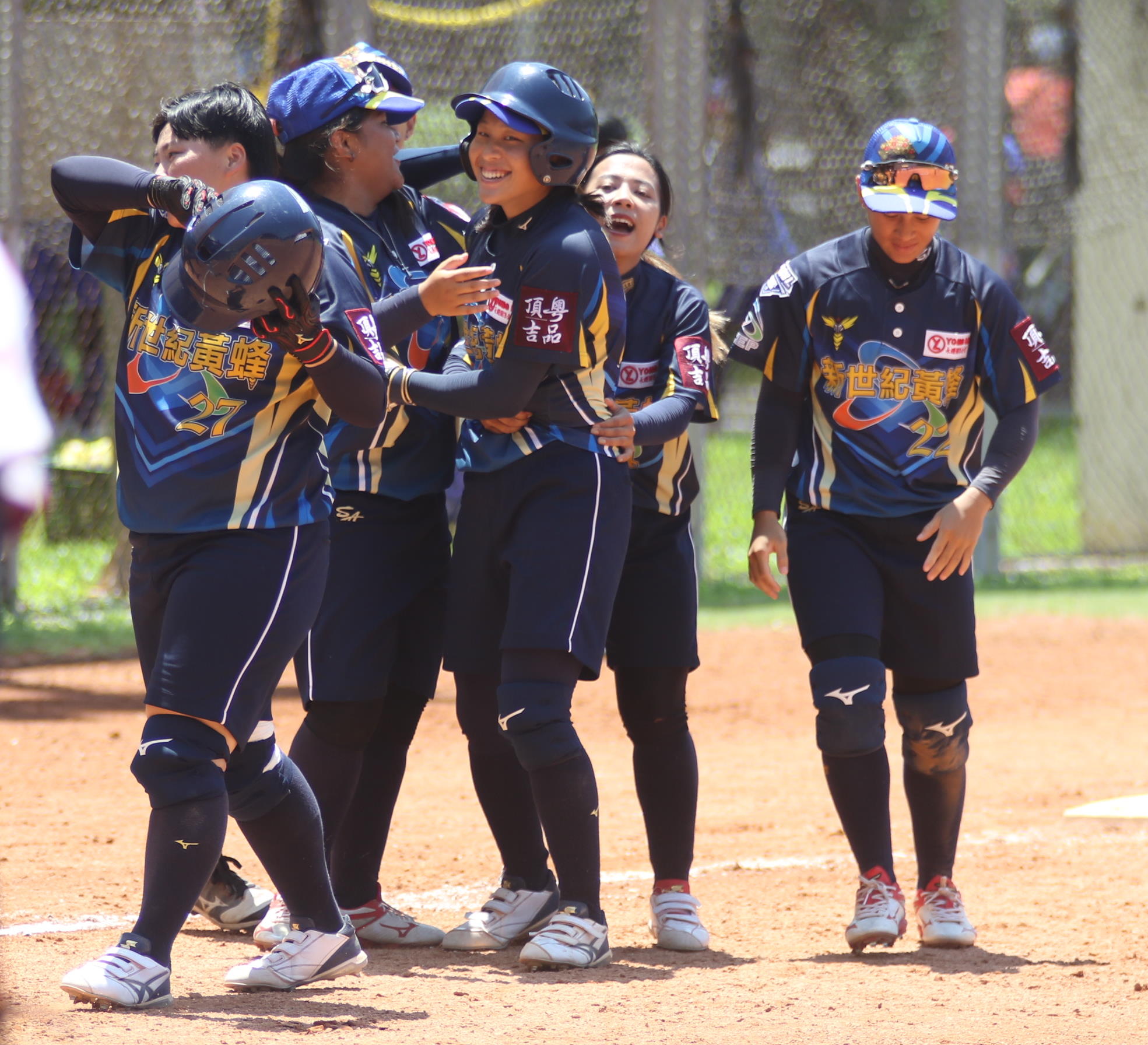 池亦庭再見安打　新世紀黃蜂主場逆轉勝