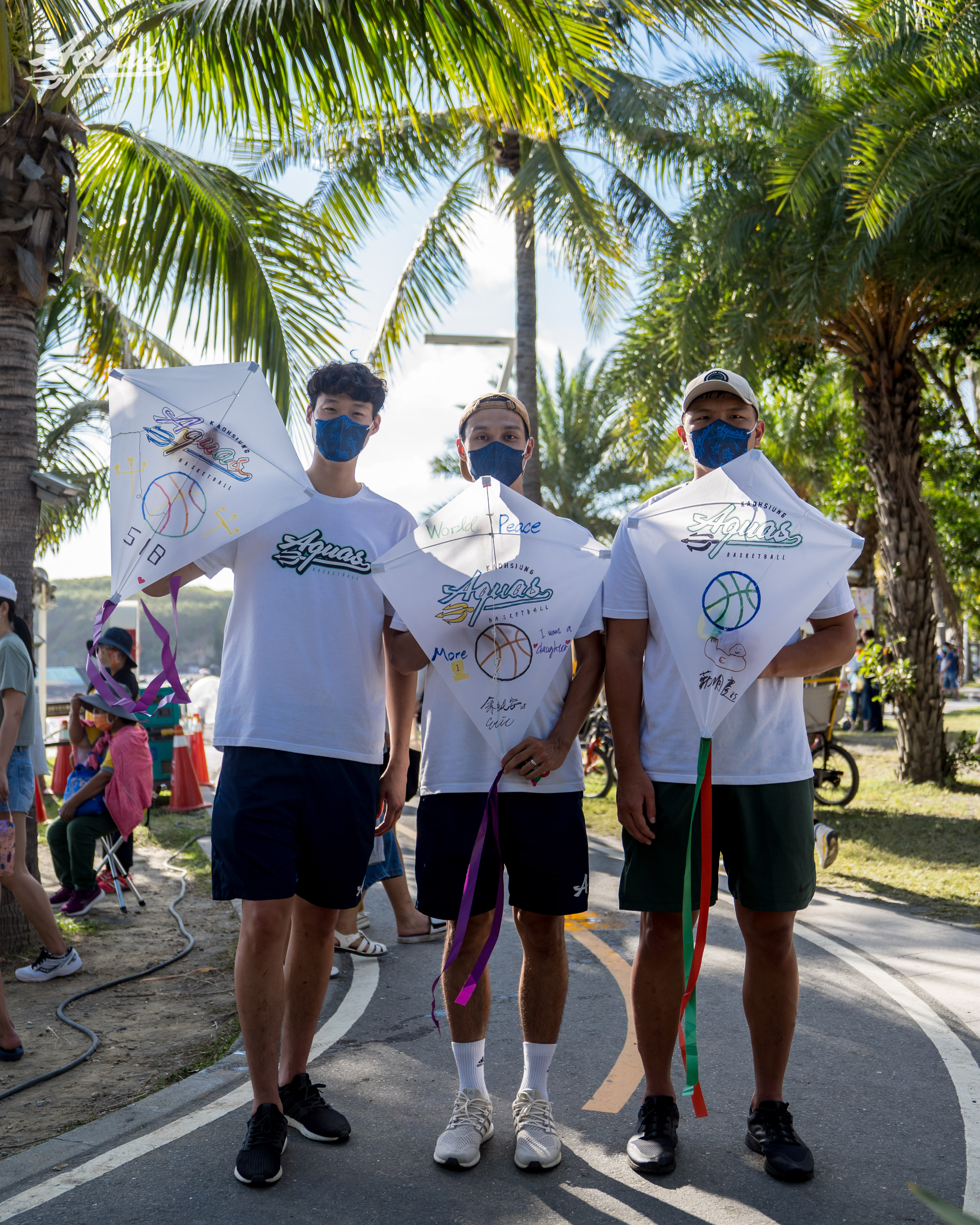 旗津風箏節　余純安帶愛子放風