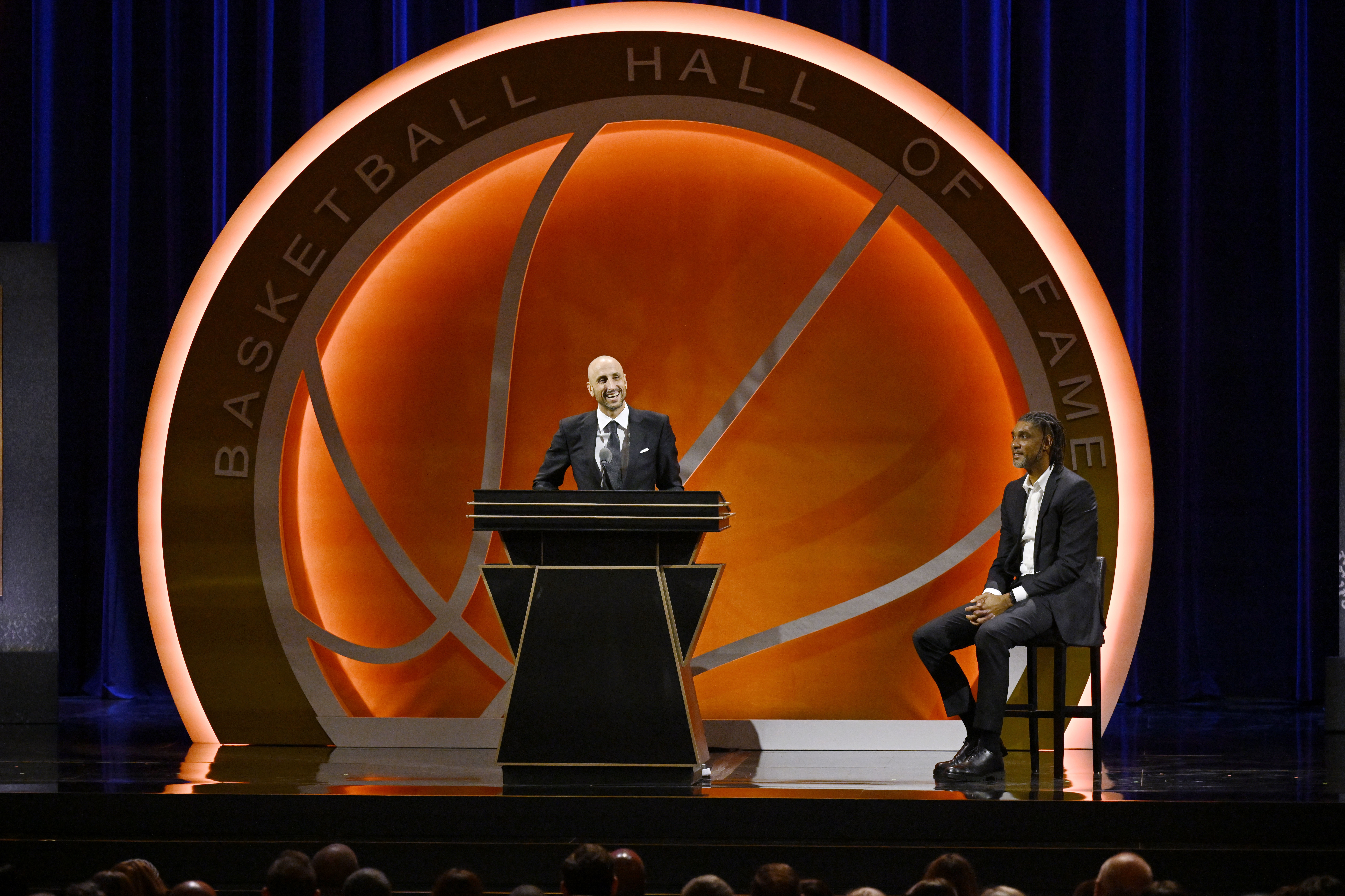 正式進入Naismith籃球名人紀念堂　Ginobili：太不真實