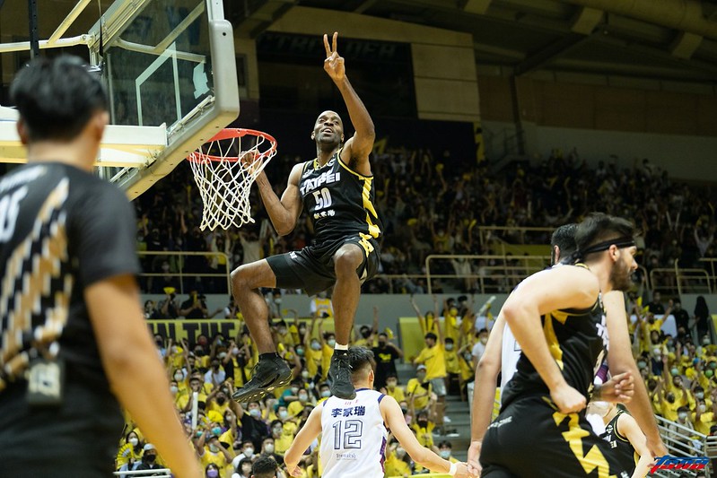 Q就是本土！　PLG發聲明：新本土等於本土