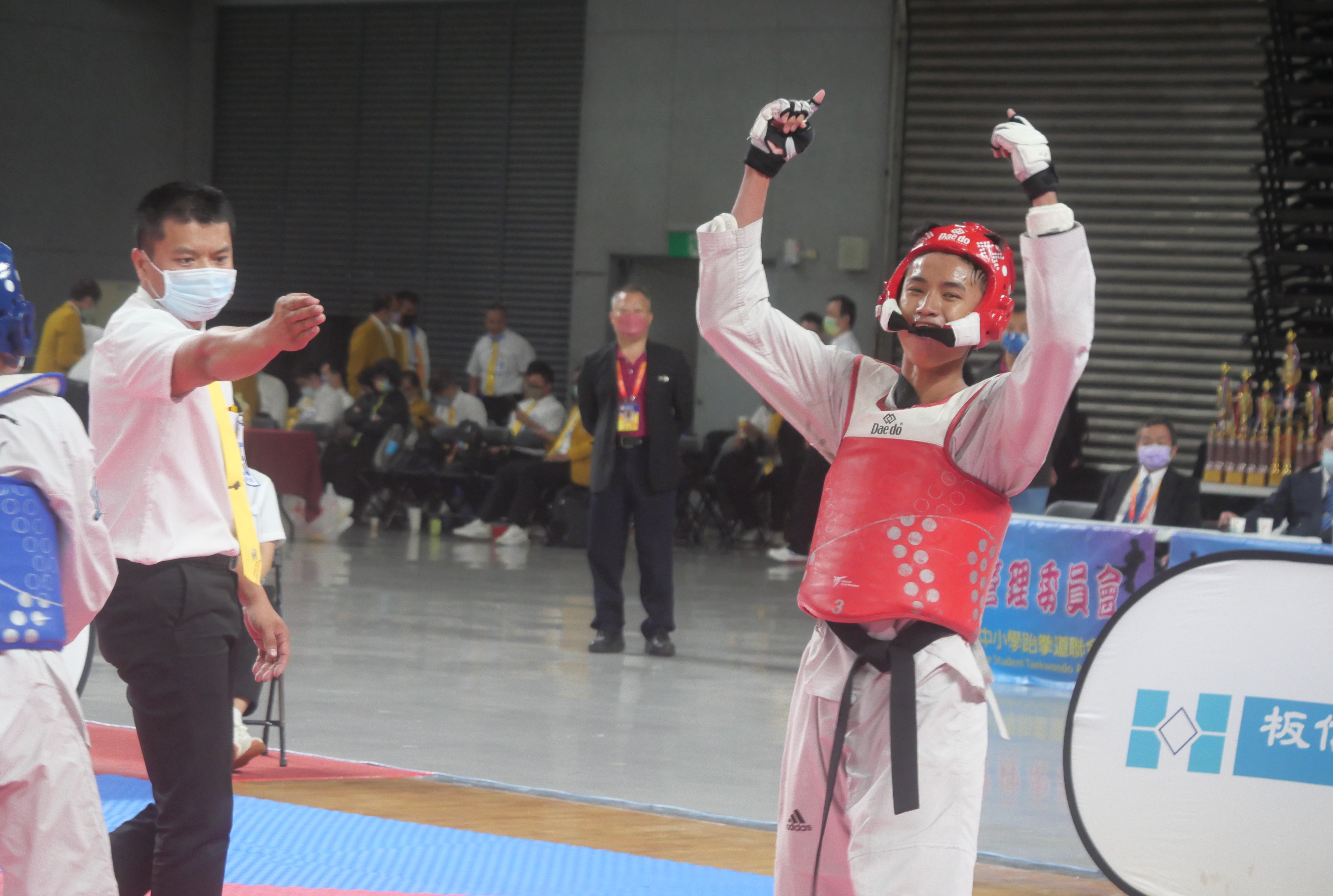 全中跆拳道平鎮2金3銀最搶眼　柯翔瀚連6戰直落二奪3金