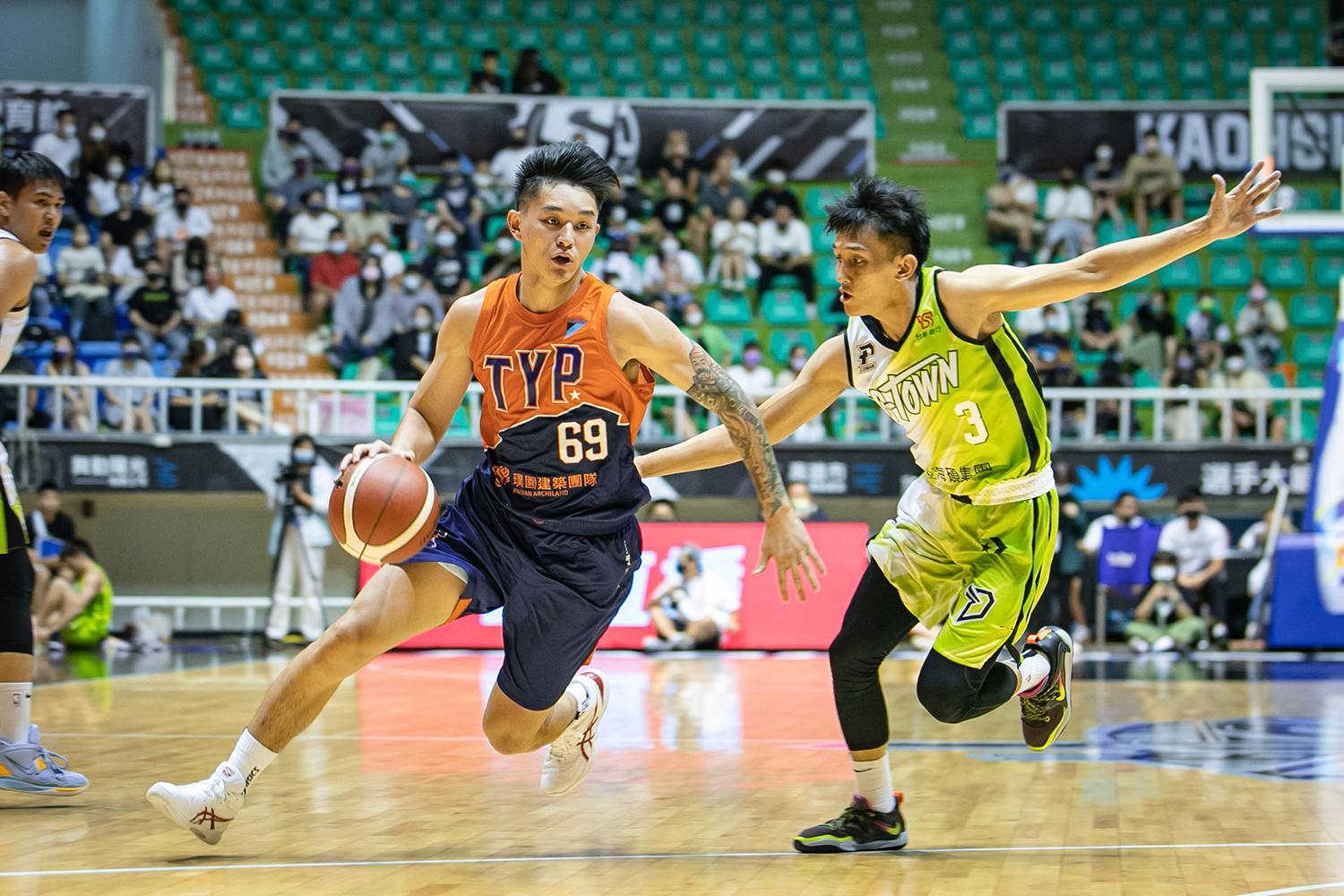 盧峻翔學英文　丁恩迪當小老師