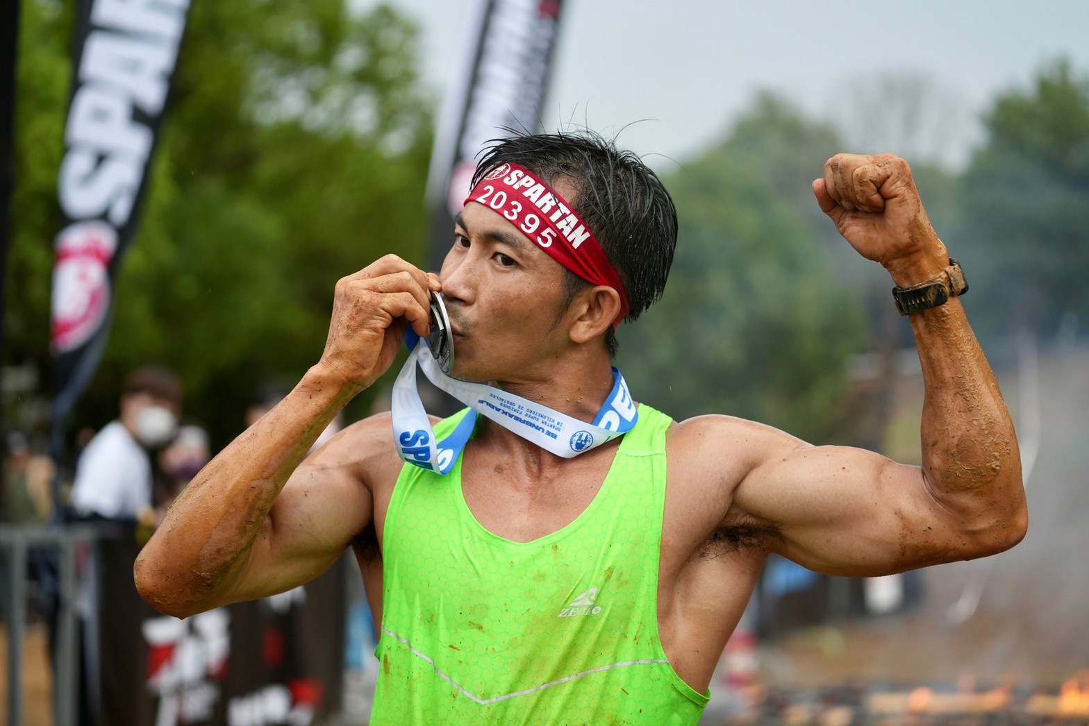 斯巴達障礙跑雨中逾5千人開跑　彰化最強移工連兩天奪冠