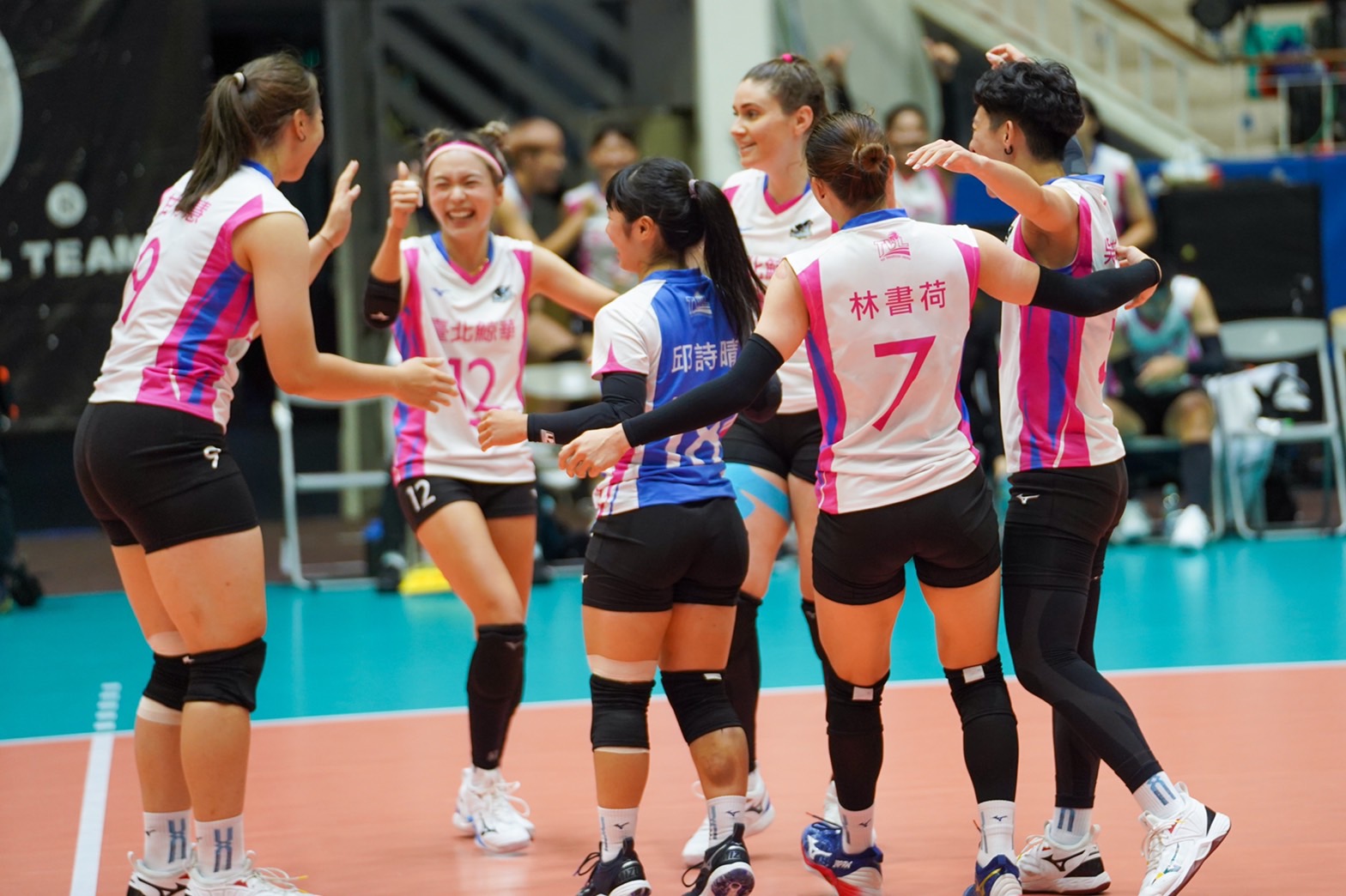 甘可慧、Bia聯手　鯨華撂倒台電成功復仇