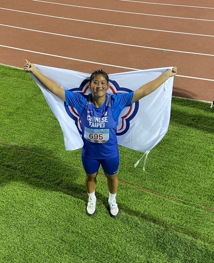 鉛球破亞青紀錄　江靜緣再度上演逆轉奪金