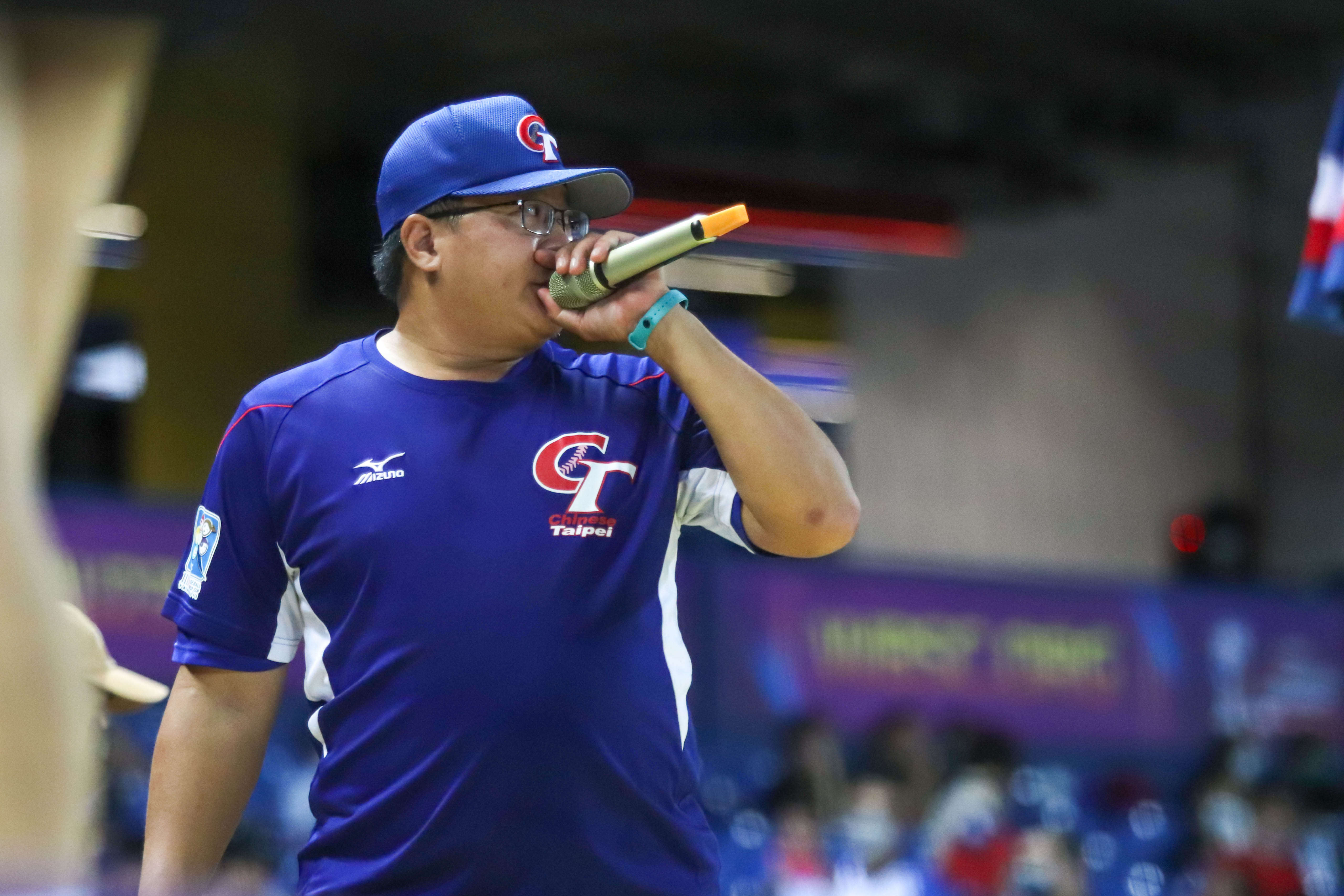 U23》曾是職棒南部應援團長　賴延峰父親重操舊業替中華隊加油