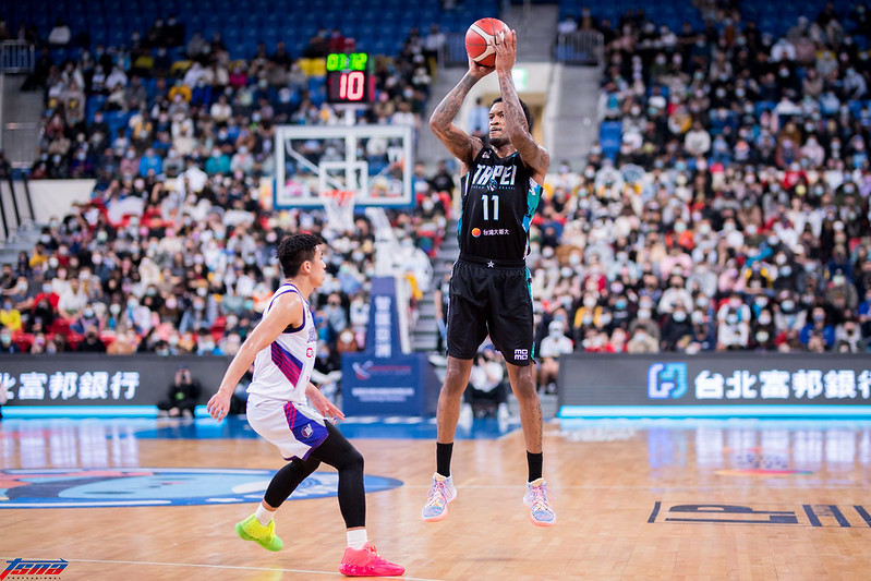 差點無緣返台　富邦奪冠功臣瓊斯回鍋