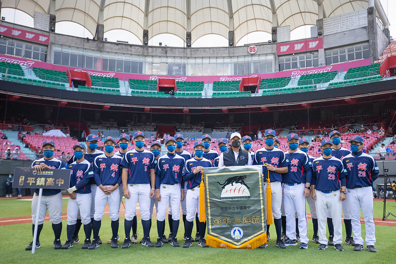 黑豹旗青棒賽開打192隊參戰　111位女球員創新高