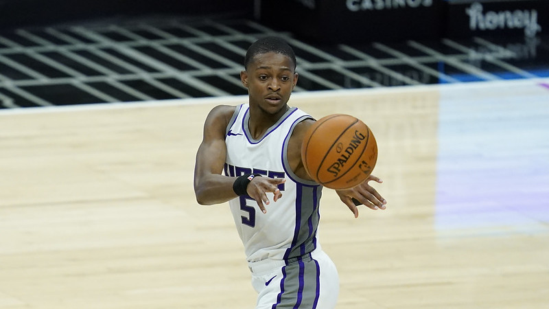 德州鐵騎黑衫軍踢館國王　拾一看好國王禁衛軍擺平馬刺