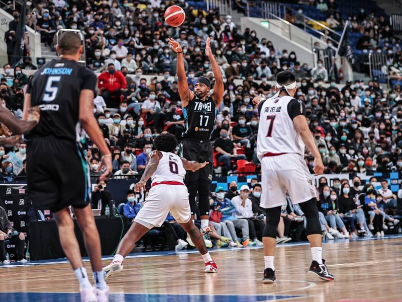 富邦勇士差點被逆轉　許總讚：鋼鐵人本土越來越強