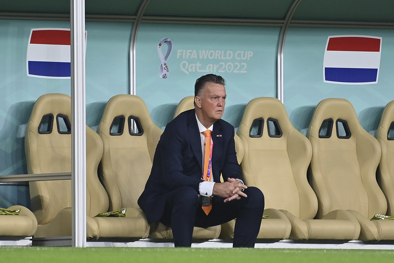 荷蘭抗癌教頭van Gaal最後一舞　球員想為他拚隊史首冠