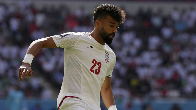 威爾斯吞本屆首張紅牌　伊朗補時連進2球順利開胡