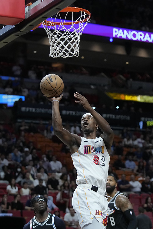 Butler、Adebayo合拿57分　熱火燒沉快艇