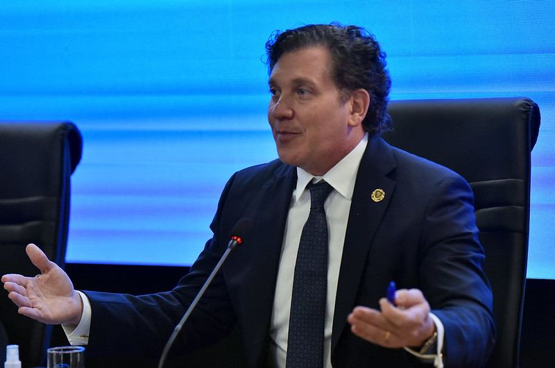 世界盃主辦不該只看錢　南美足聯呼籲表揚比利、馬拉度納成就