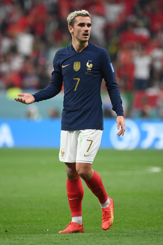 法國迎戰阿根廷拚衛冕　帥氣球星Griezmann：繼續「腳踏實地」