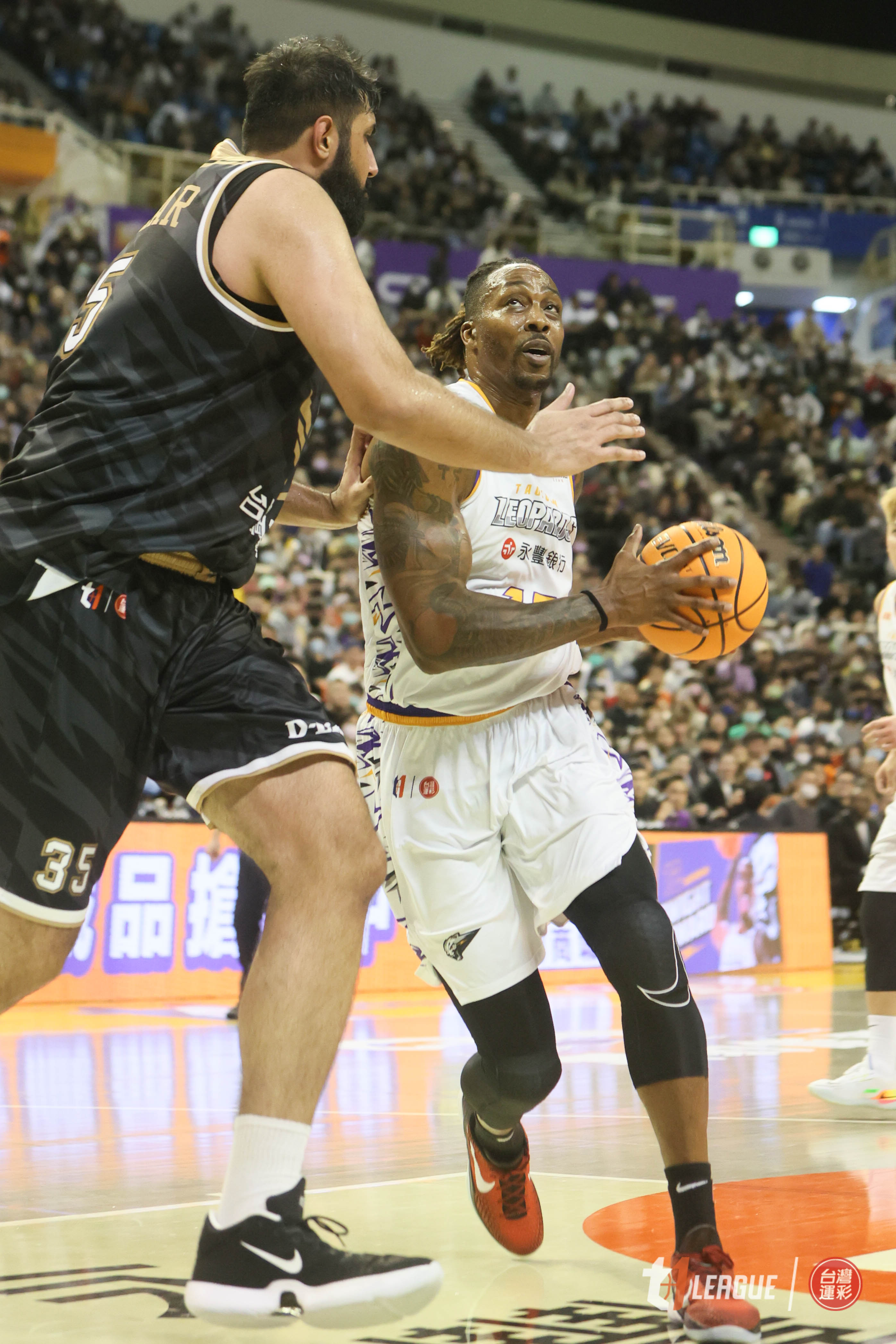 面對226公分巨人　霍華德感覺自己就像劉嘉發