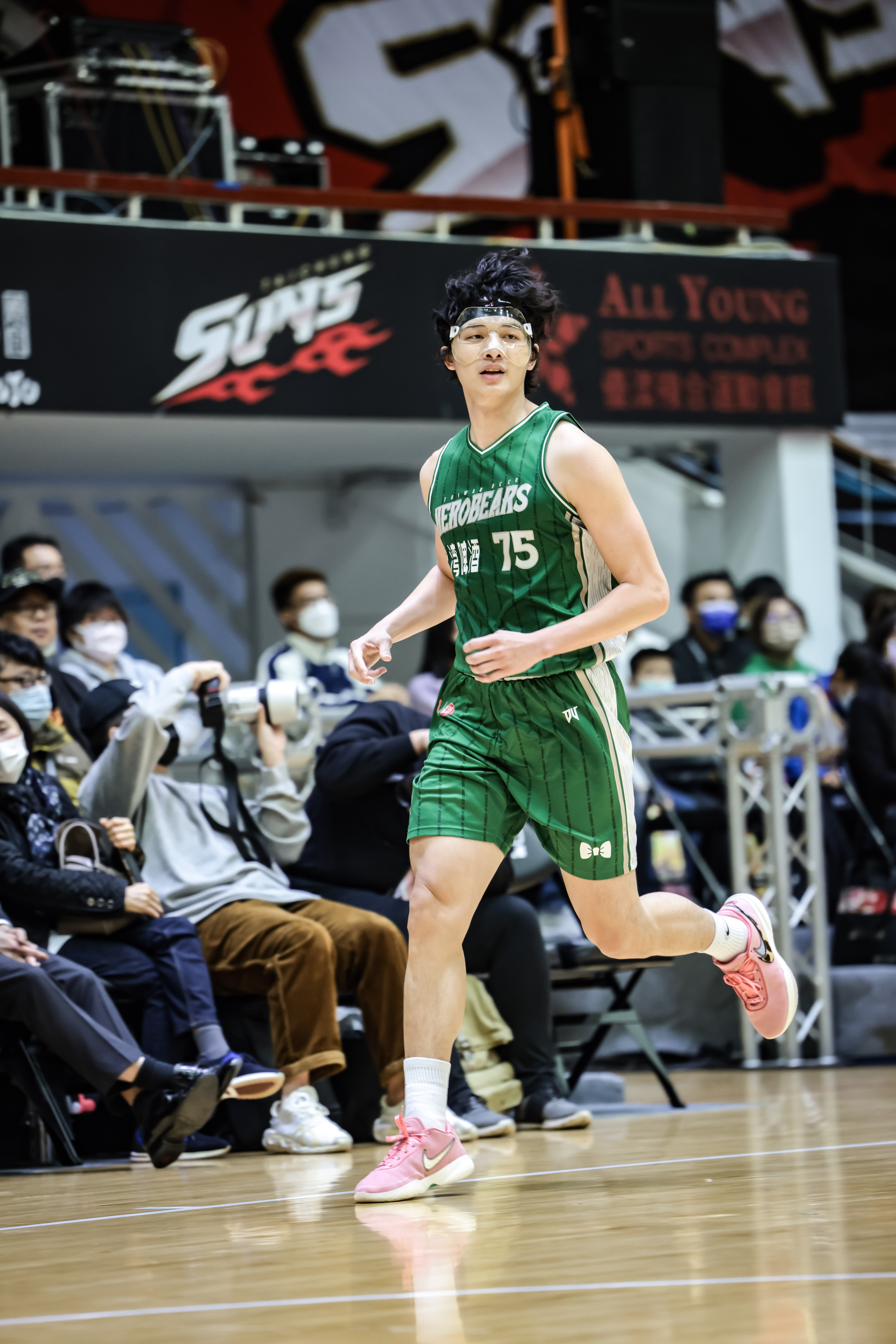 愛禮38分11籃板　李啓瑋當第４節先生