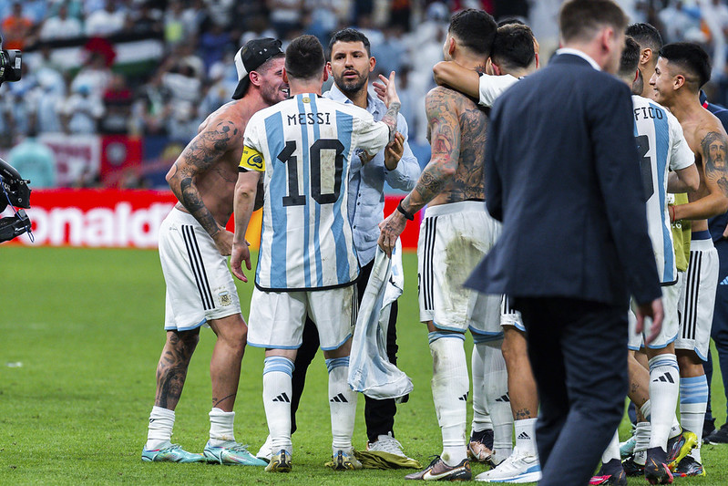 Aguero心臟病退休仍是阿根廷心靈導師　還與梅西睡同一間