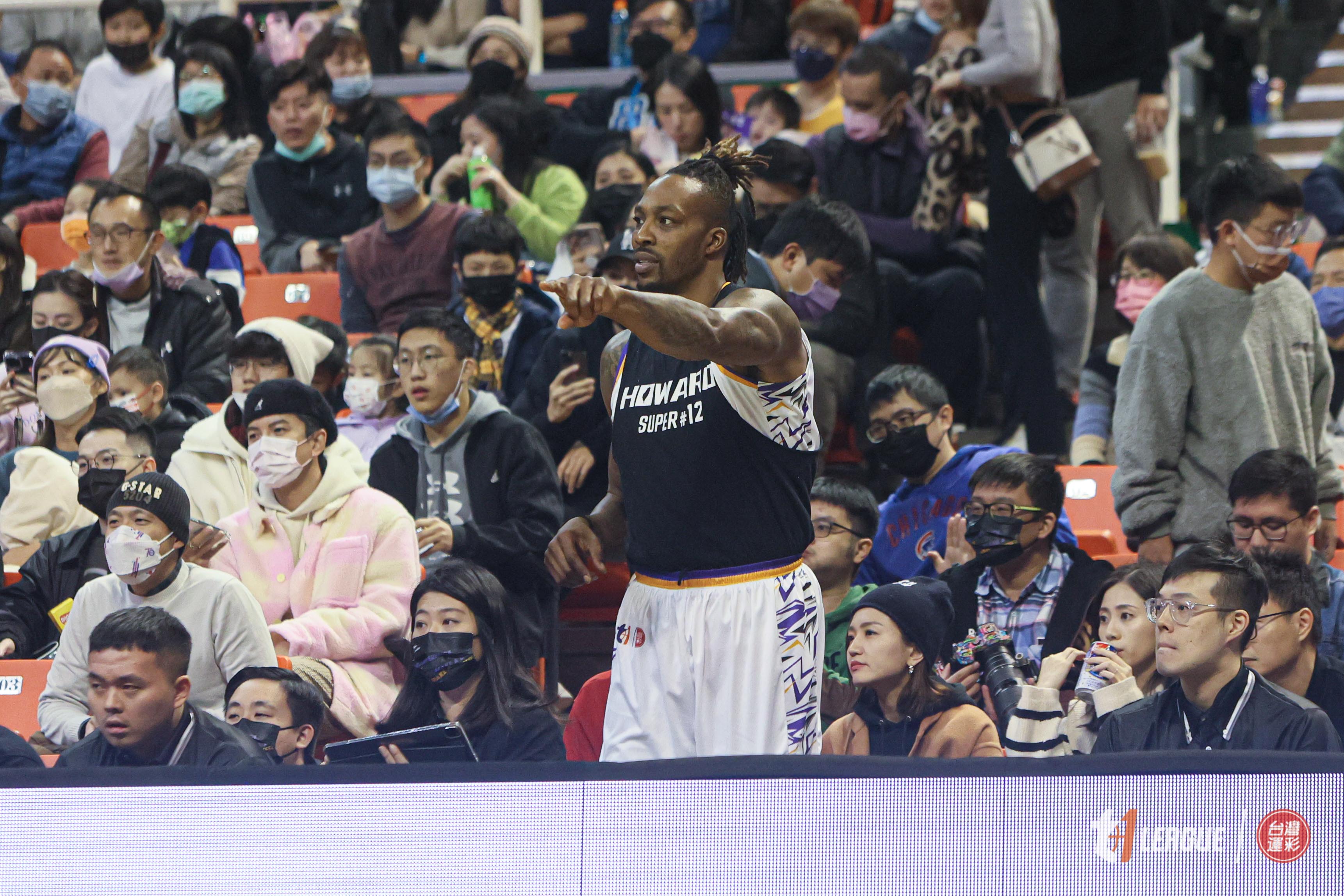 霍華德主場沒打　觀眾開噓反替海神加油