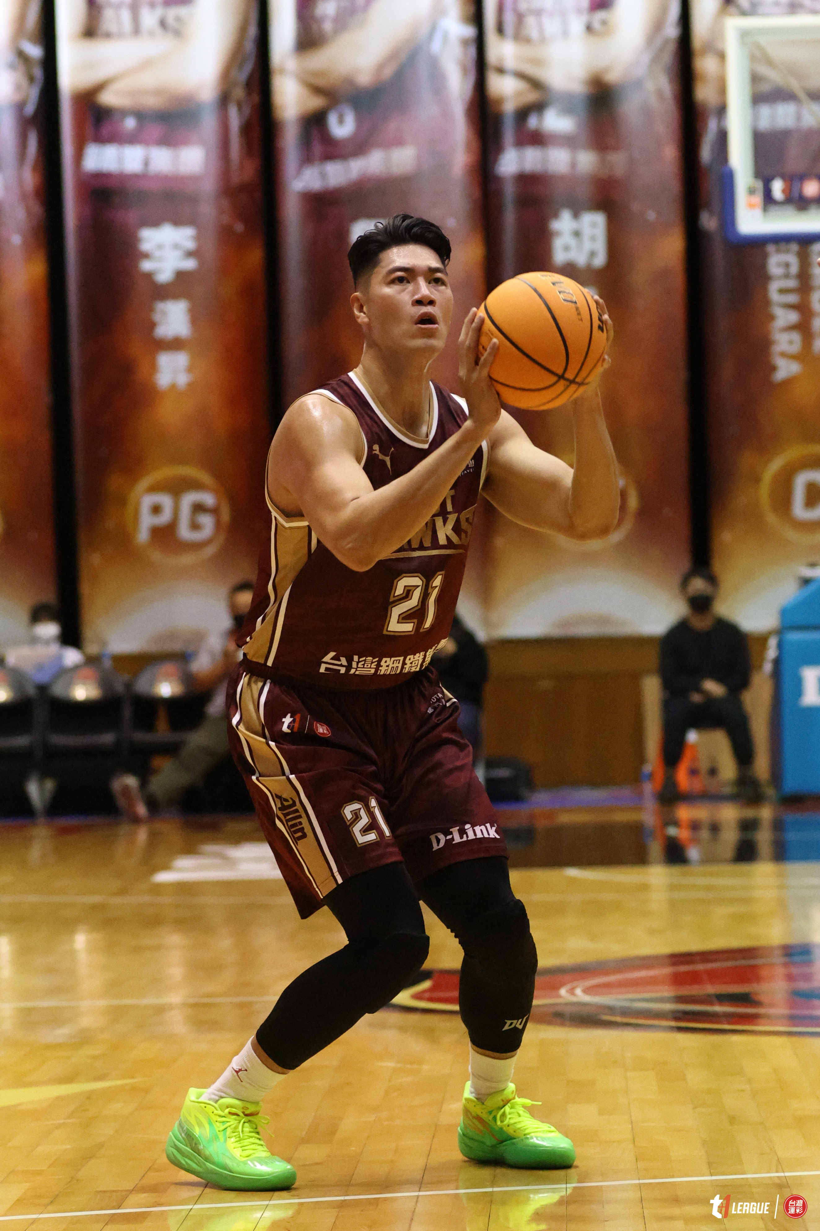 呂冠霆扮奇兵　獵鷹首射日收主場5連勝