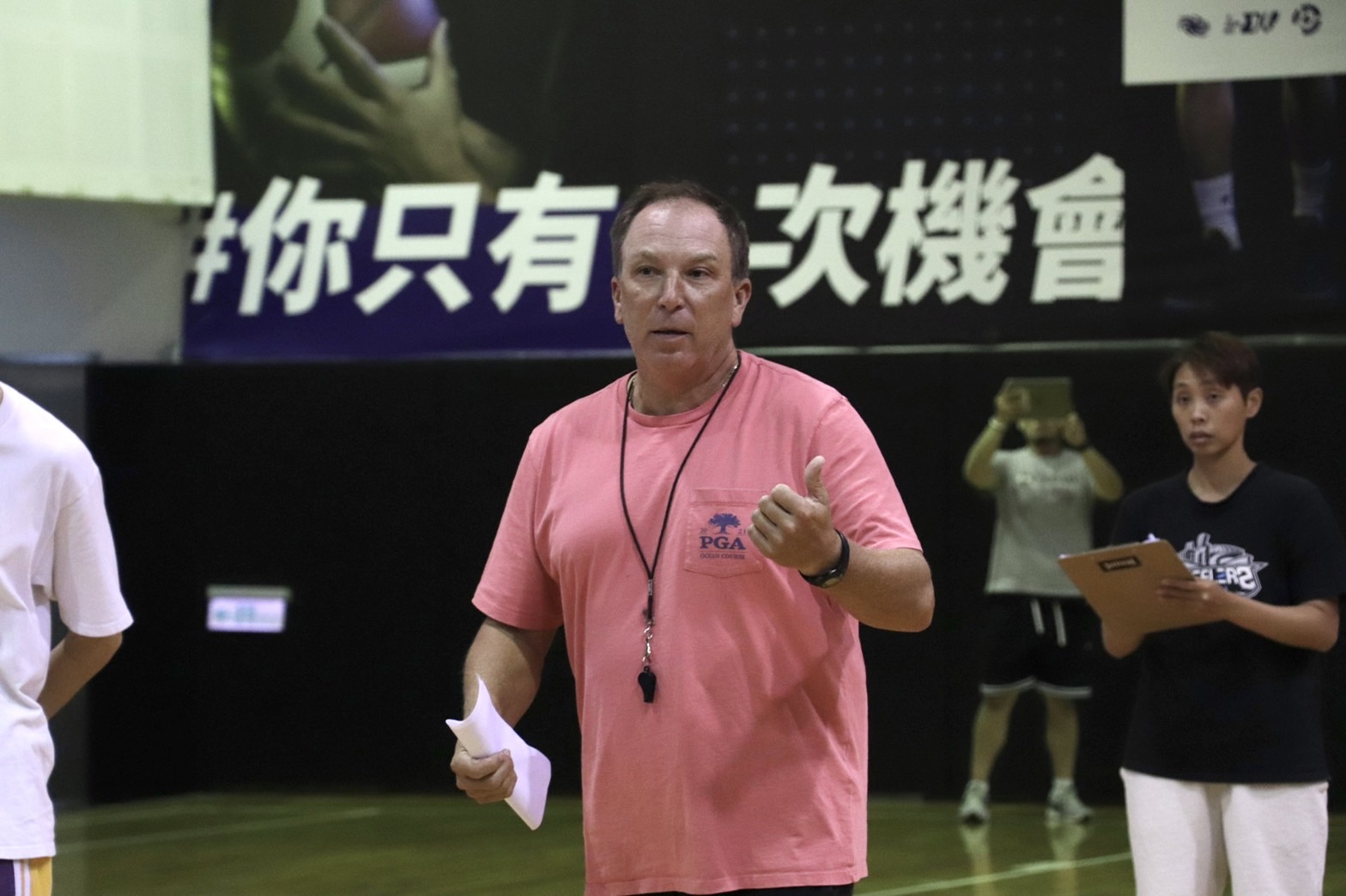 林書豪還沒來　鋼鐵人先換總教練