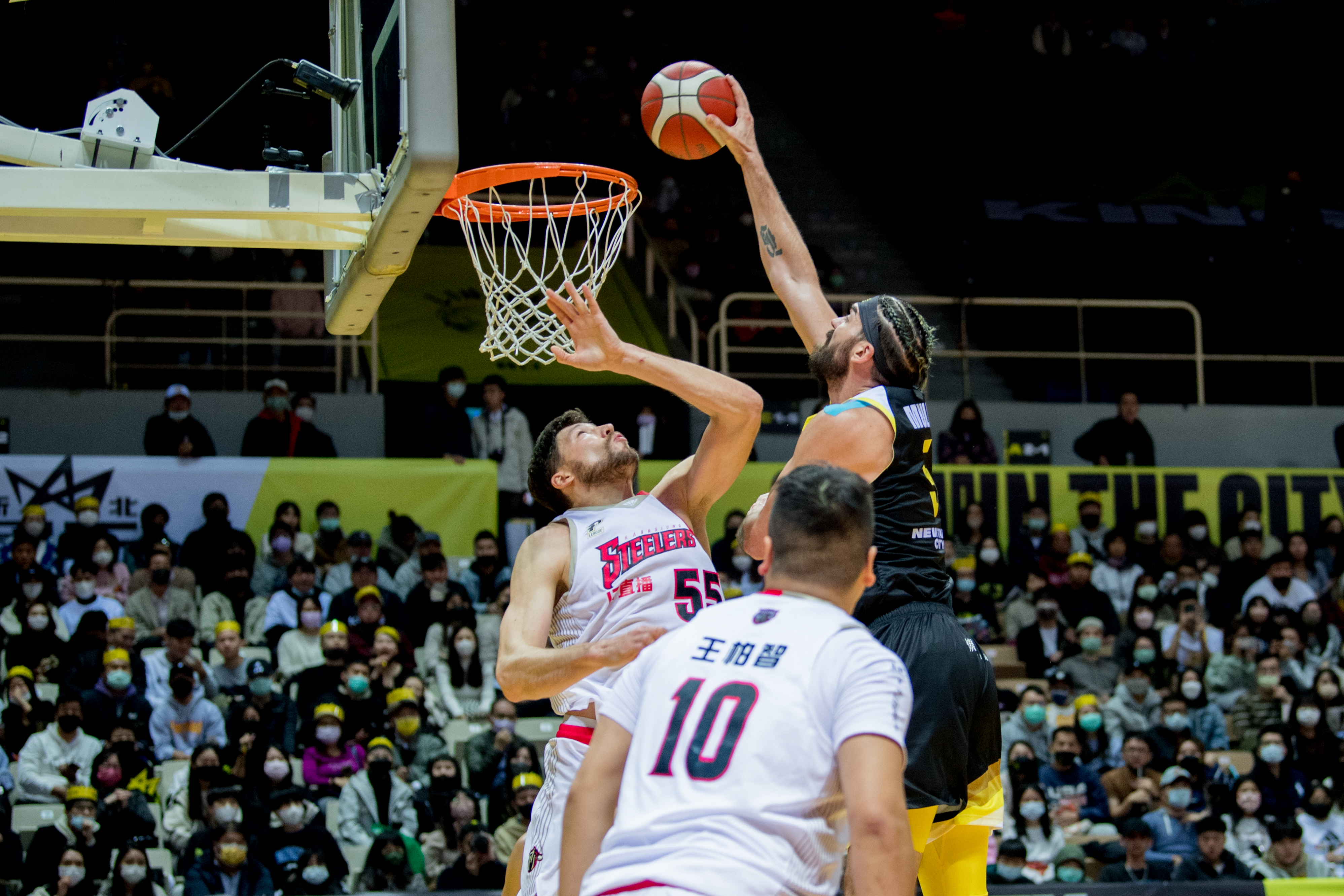 穆倫斯手感火燙　國王賞鋼鐵人6連敗