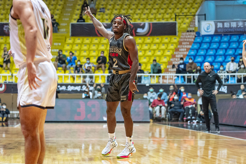 張傑瑋解放化身龍的傳人　鋼鐵人換帥後首戰中止7連敗