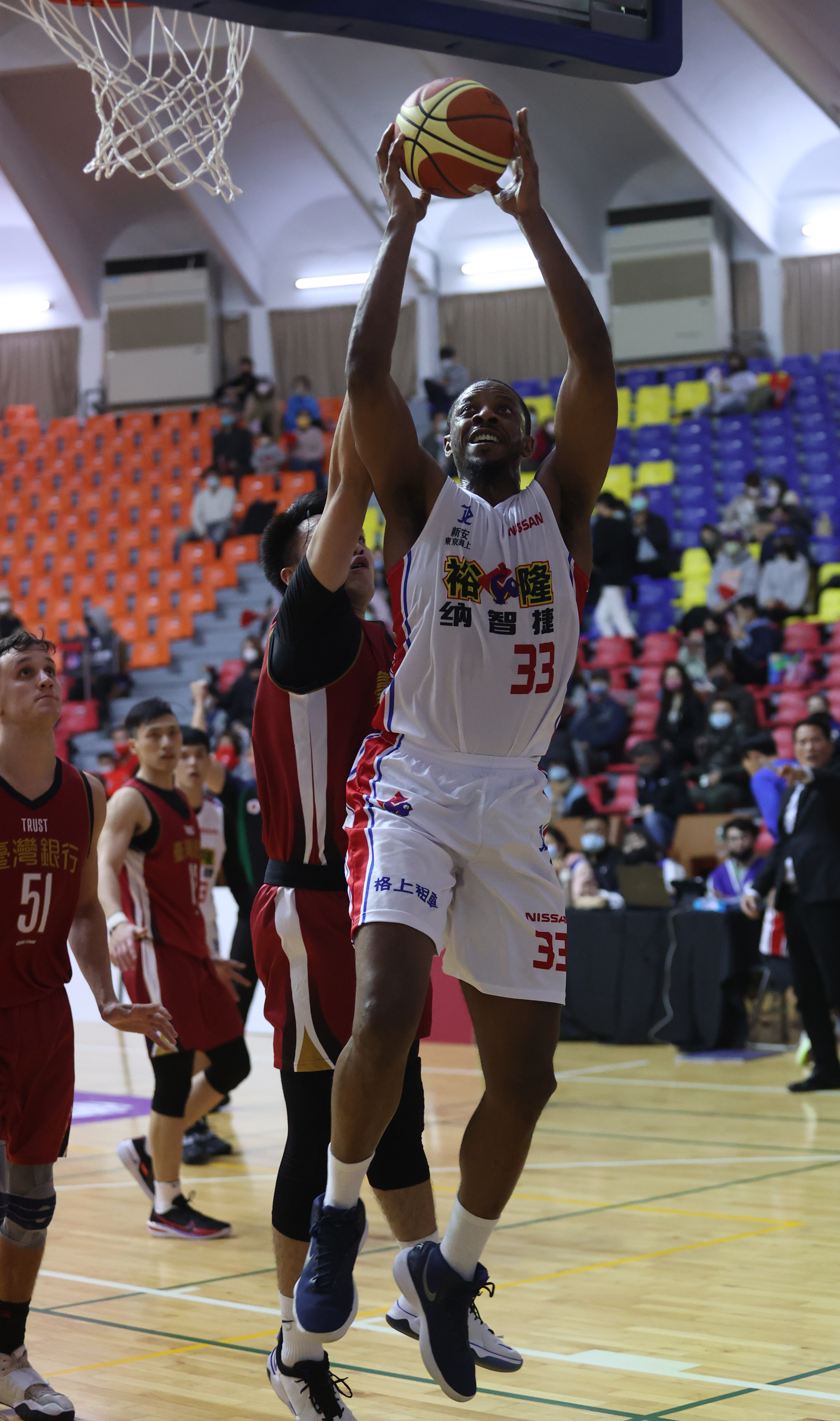 裕隆夏普遭判奪權犯規　禁賽1場罰款1萬