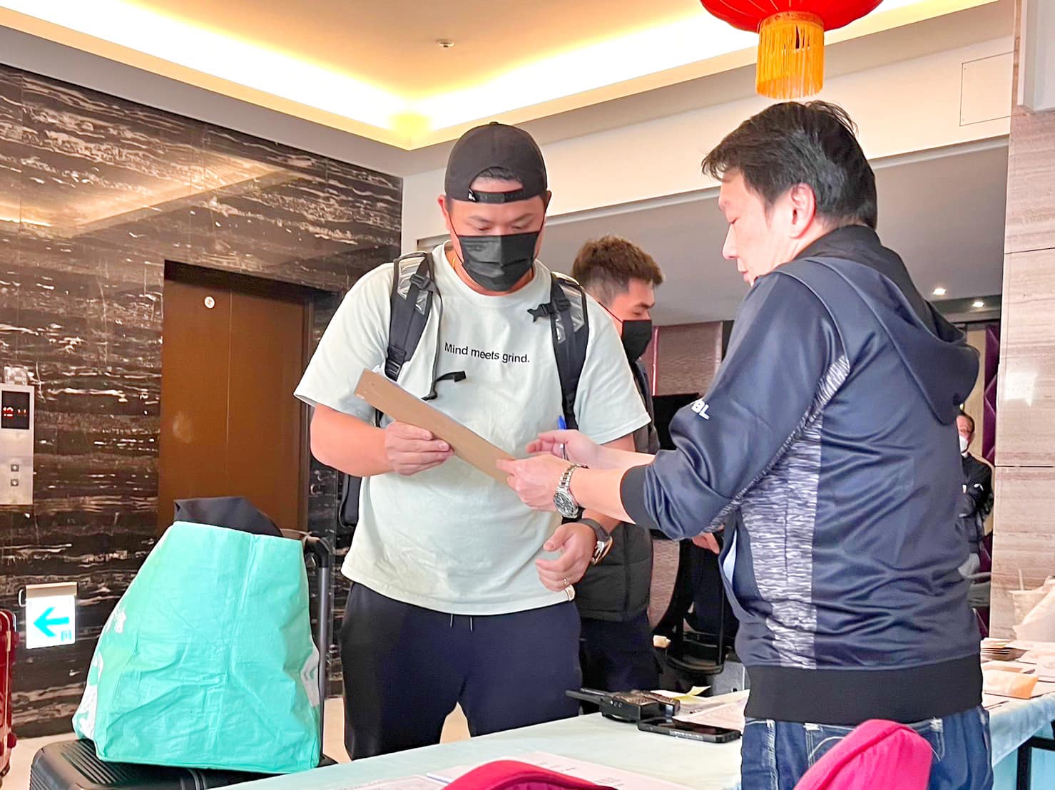 WBC》胡智為在投手丘上拚戰　老婆艾璐會在看台應援