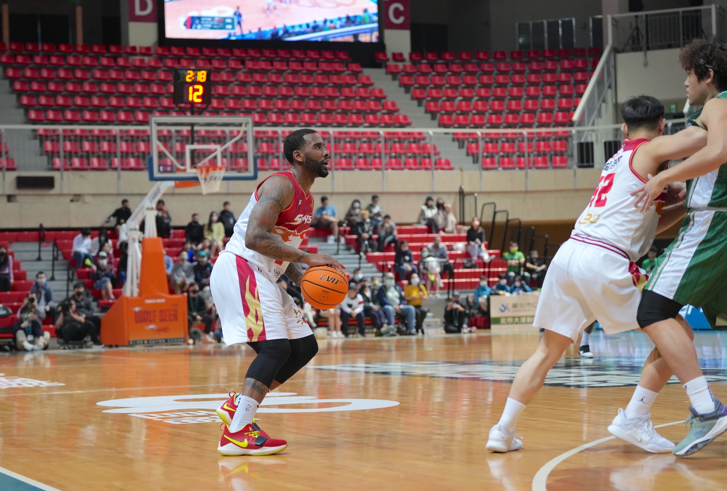 太陽新洋將萊斯轟46分　末節逆轉擊敗台啤英熊