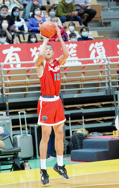 謝銘駿拉肚子掛免戰牌　光復高中大勝三重商工