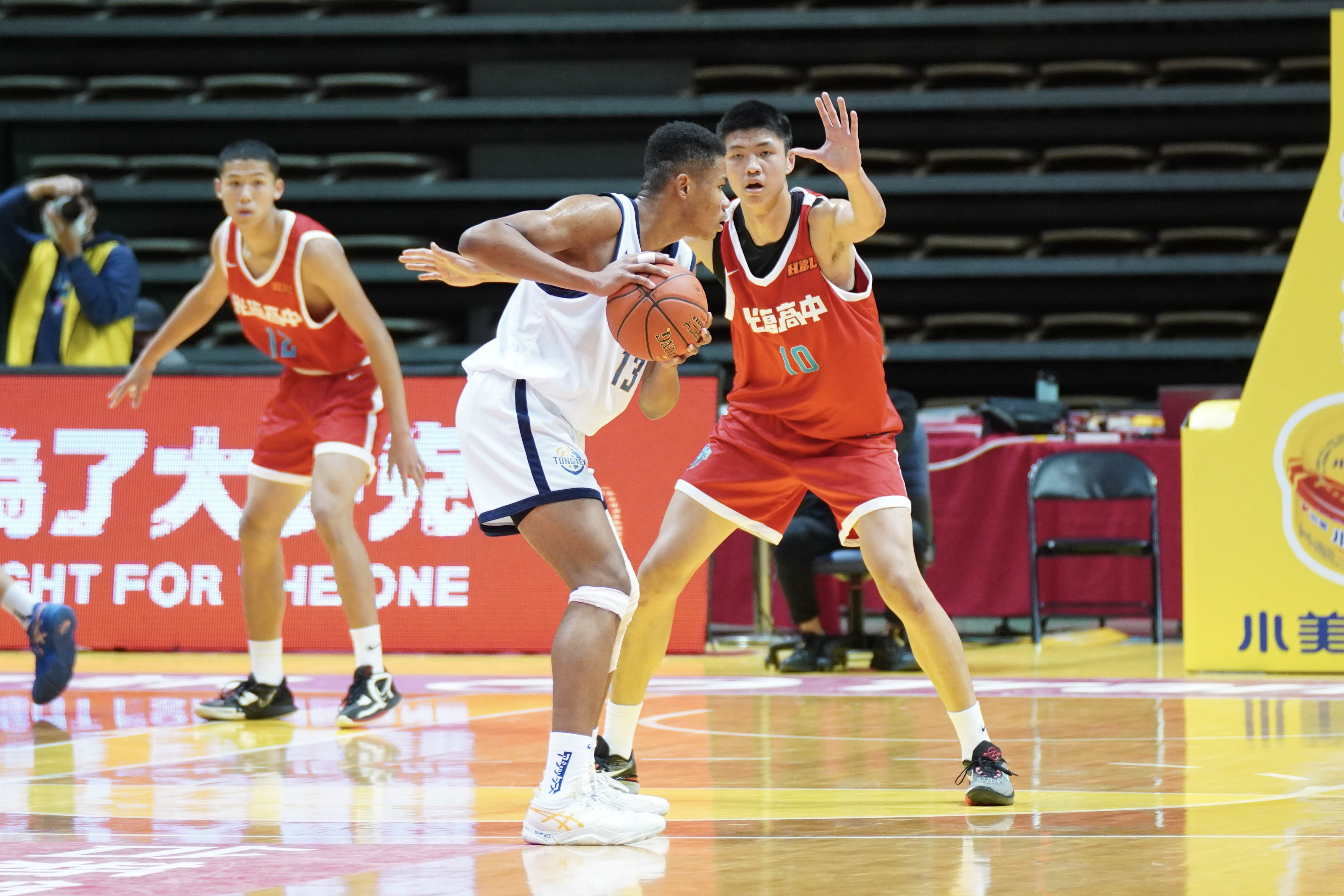 鄭名斈上半場恍神被罵醒　光復跨季19連勝