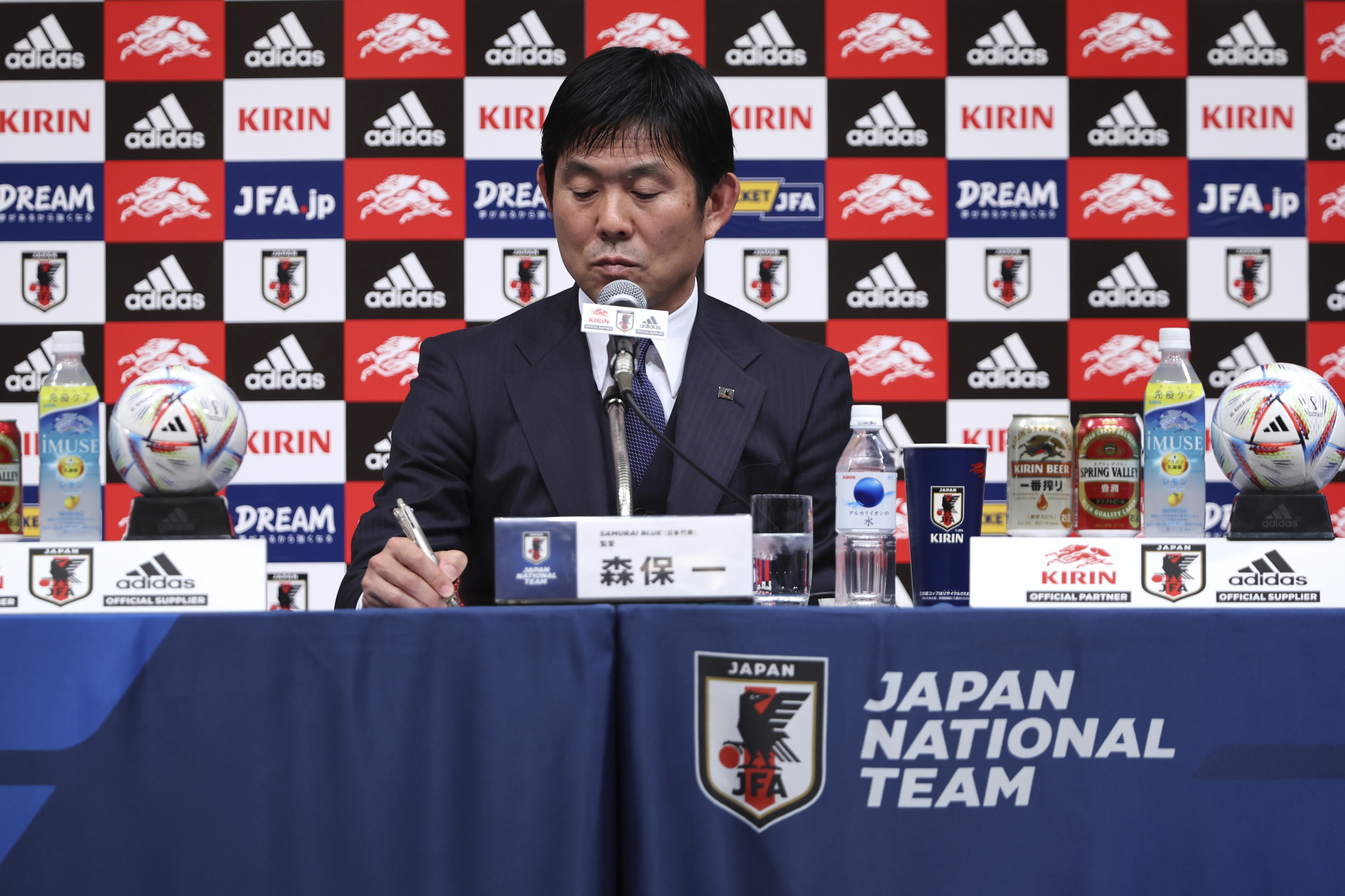 WBC》國家英雄鬥陣相挺　日本首戰中由足球世界盃監督開球