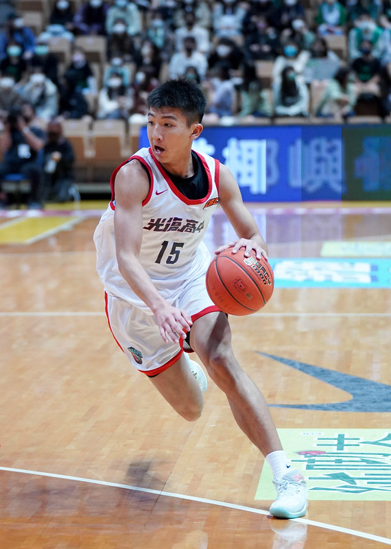 陳將双灌雞湯有用！　光復謝銘駿「準絕殺」松山