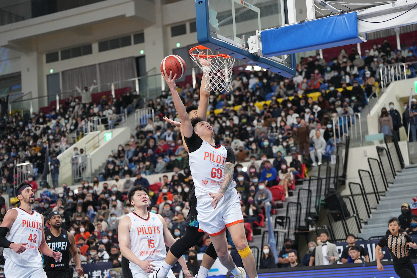 領航猿逆轉失利不敵勇士　卡總稱讚此役吹判