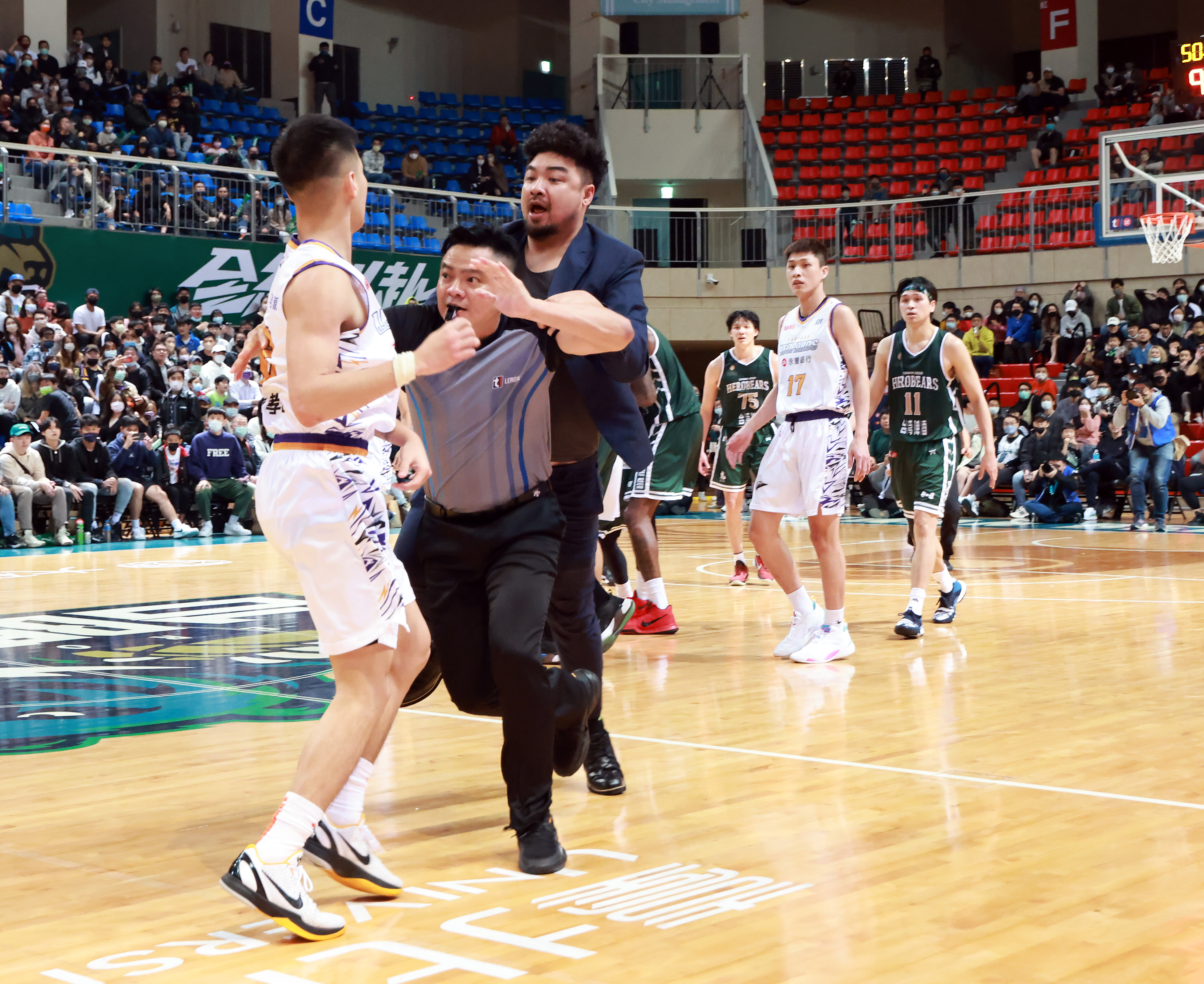 T1鬥毆懲處出爐　林玠禾罰30萬、禁賽30場最重